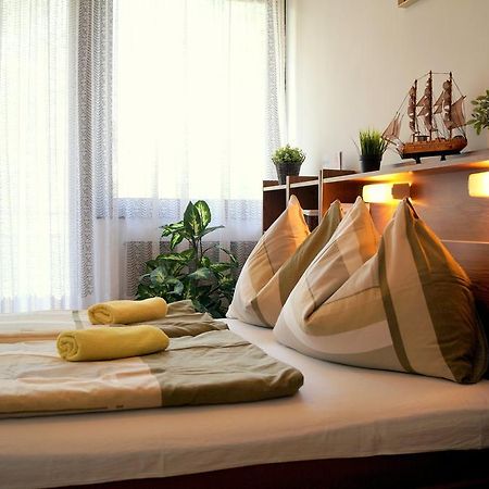 Sophie'S Guesthouse Шиофок Экстерьер фото