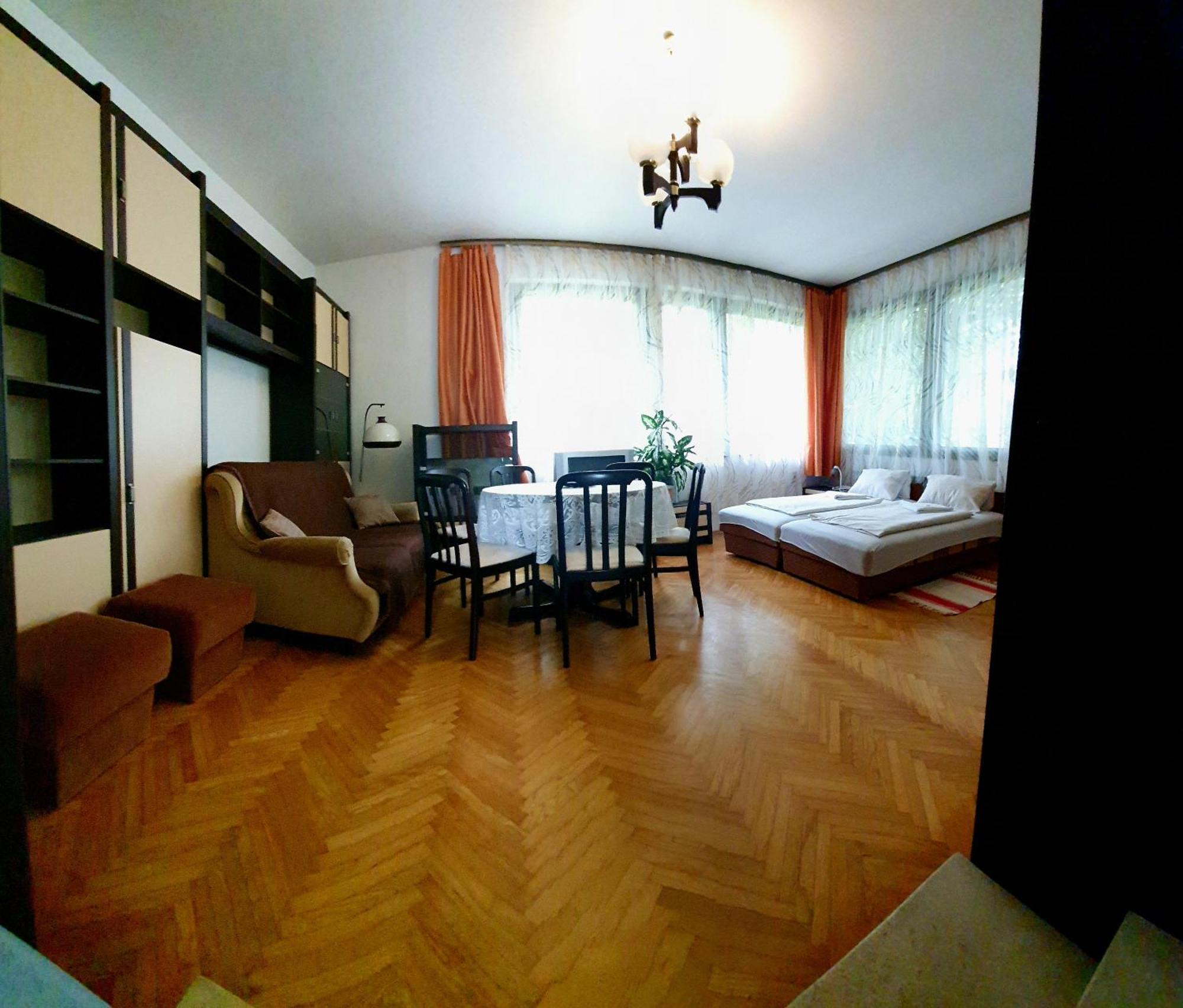 Sophie'S Guesthouse Шиофок Экстерьер фото