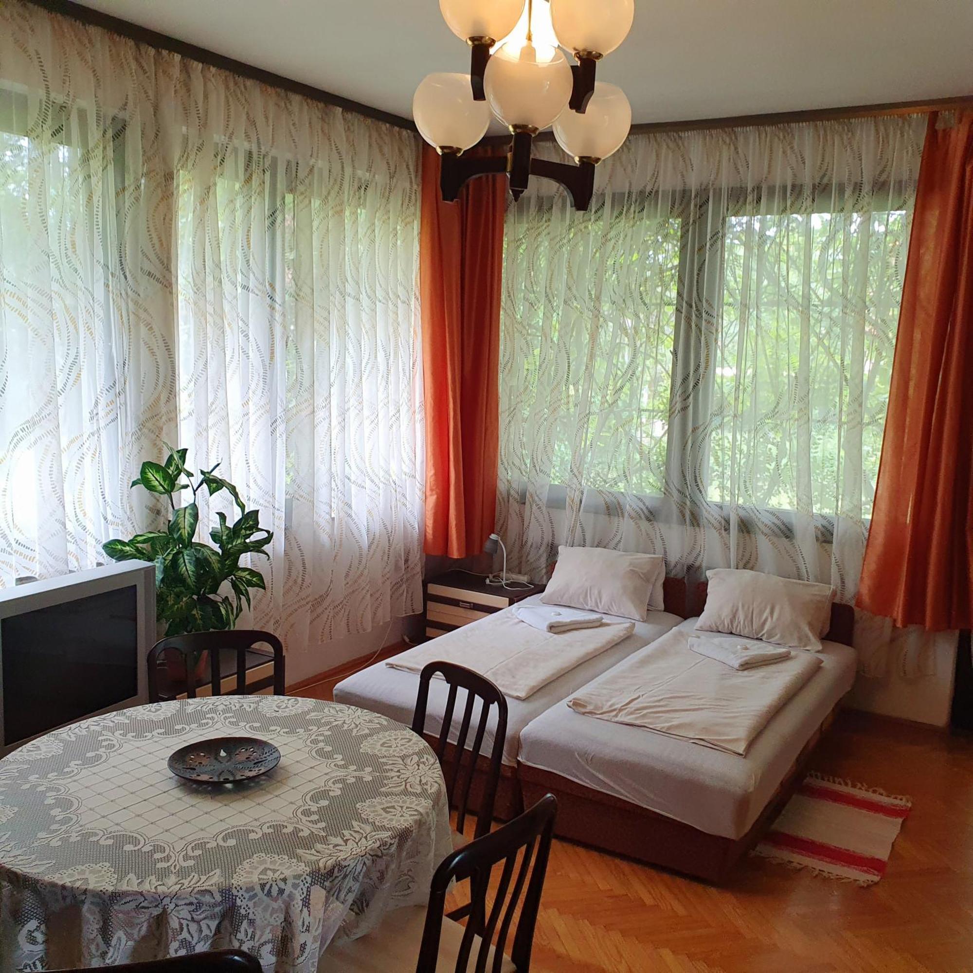 Sophie'S Guesthouse Шиофок Экстерьер фото