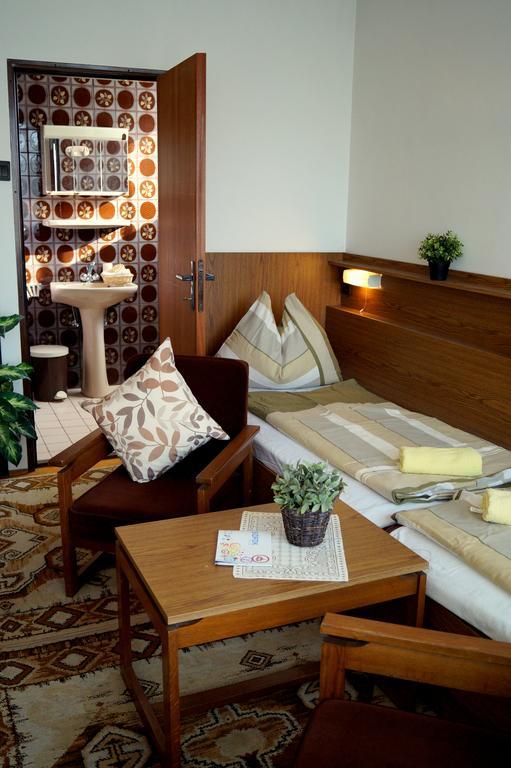 Sophie'S Guesthouse Шиофок Экстерьер фото