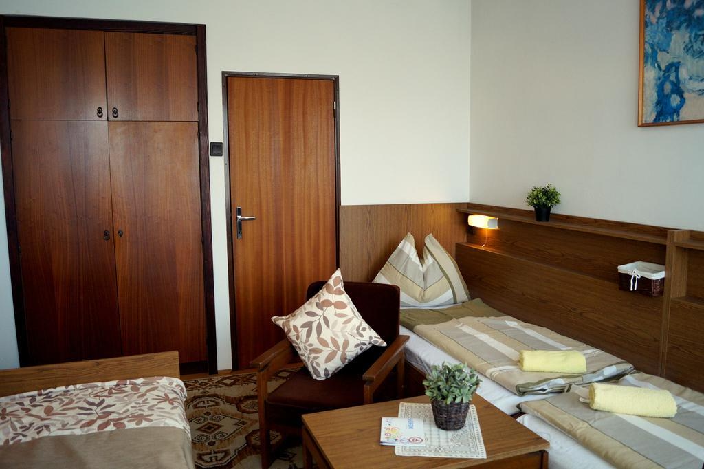 Sophie'S Guesthouse Шиофок Экстерьер фото