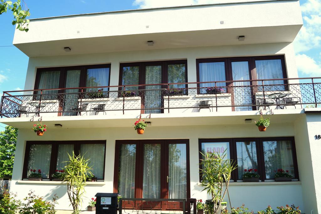 Sophie'S Guesthouse Шиофок Экстерьер фото