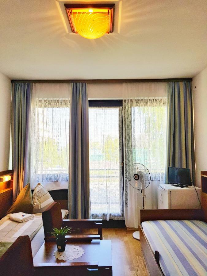 Sophie'S Guesthouse Шиофок Экстерьер фото
