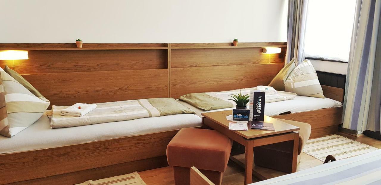 Sophie'S Guesthouse Шиофок Экстерьер фото